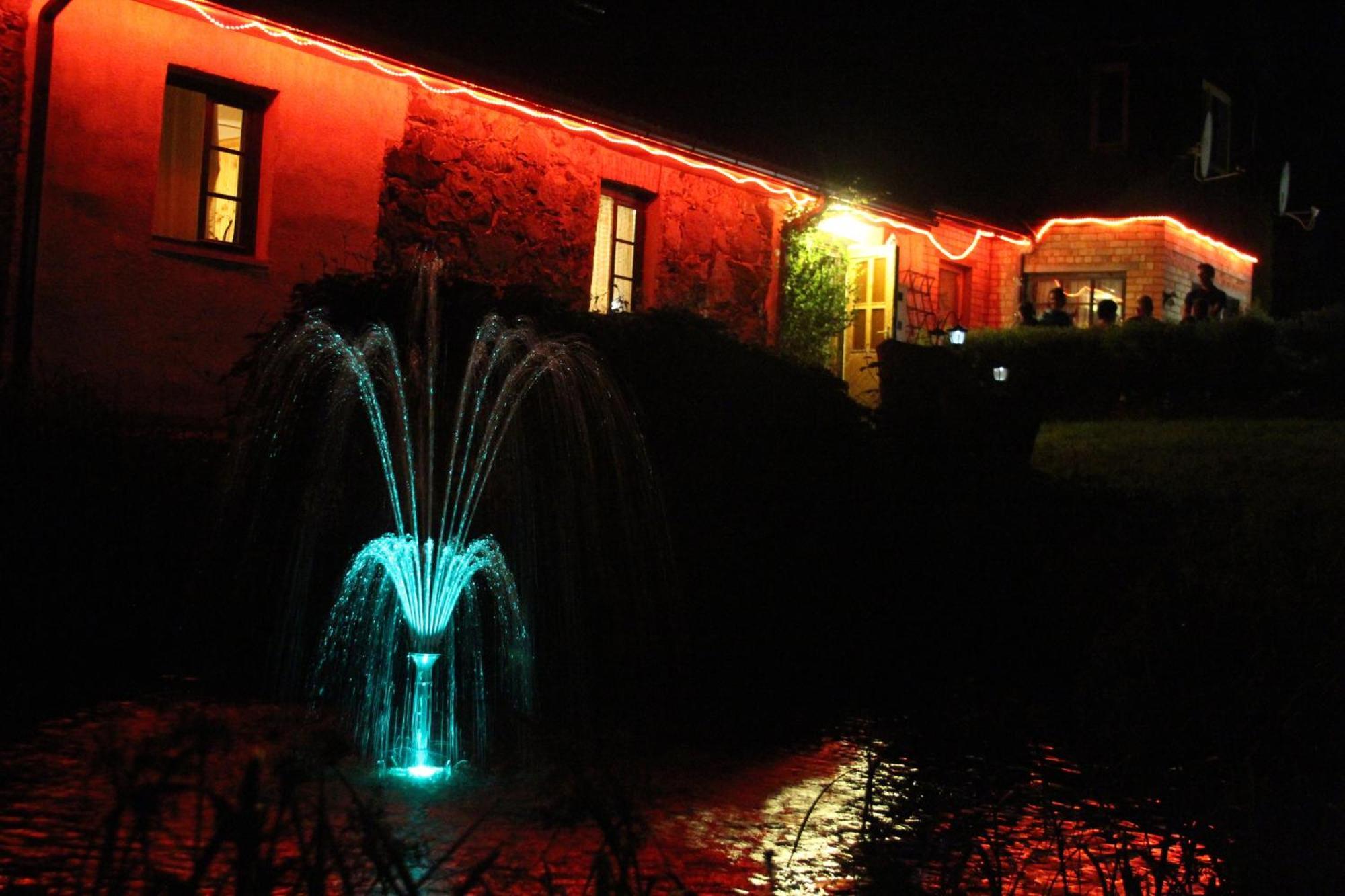 Hotel Kucuru Dzirnavas à Lautere Extérieur photo